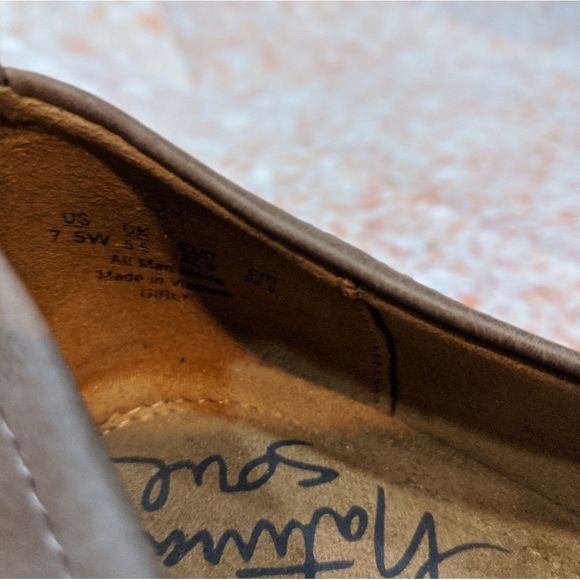 Naturalizer* Natural Soul Girly Twist Brown Flats - Picture 8 of 8